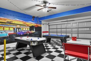 Spacious 5-Bedroom Resort Pool Home with Lake View villa - 8