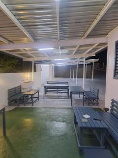 Mead Road Homestay Tours & Transfers Studio - 6