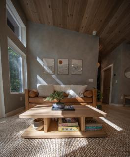 Cozy Luxury Cabin w Hot Tub, Fire Pit, King Bed - 0