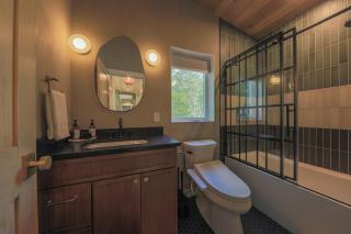 Cozy Luxury Cabin w Hot Tub, Fire Pit, King Bed - 7