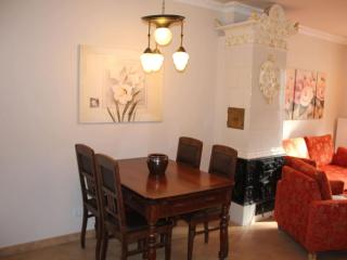 Evert, 2 4 people - 1