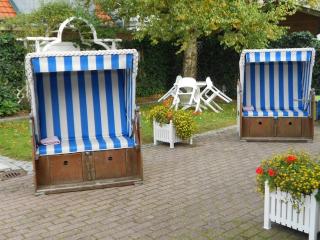 4 people North Sea East Frisian - 6