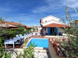 Holiday home in Vi njan with swimming pool - 0