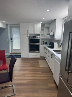 Cozy 2 bedroom basement appt - 6