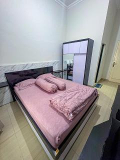 Karenra Guest House di Pusat Kota, Dengan 3 Kamar - 4