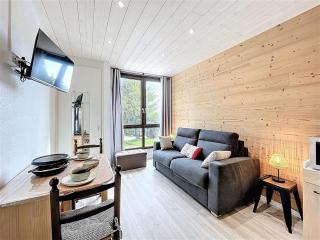Studio rénové ski aux pieds, piscine, centre station - FR-1-267-321 - 0