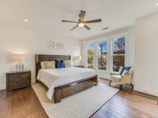 Condo in Austin- near Downtown! - 7