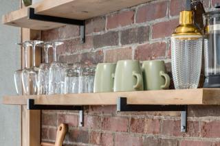 The Crooked Lady Cozy Bungalow near Downtown Calgary with Free Parking - 1