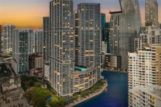 W Brickell - 2BR Condos, Balcony, Lake View - 0