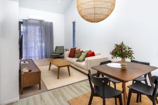 Central Christchurch Apartment with Parking - 2