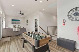 Riverscape Townhome A, Just Steps Gruene Hall - 0