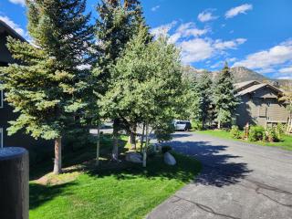 Snowcreek Resort Vacation Rental 934 - 2