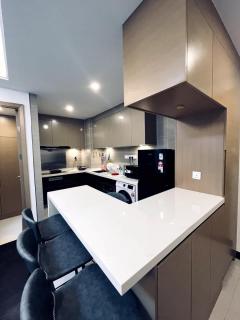 Garnet Homes at R&F - free WiFi and 1 Car Park - 8