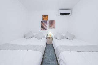 守3 商店街横の庭園を楽しむお風呂付きの宿 グループ向けの4寝室 ベッド12点 バスルーム3点 - 7