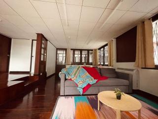 4BR House max 10pax, Near MRT and Local Place - 0