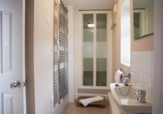 3 Prospect Place, New Quay, sleeps 6, parking, sea views, dog friendly - 4