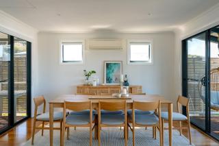 Jay's Beach House I Private Properties - 4