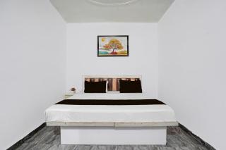 Hotel O Sector 121 Gaur City Mall Noida Formerly Royal FNG - 8