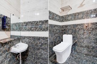 Hotel O Sector 121 Gaur City Mall Noida Formerly Royal FNG - 5