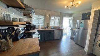 Group-Ready West End Duplex - Save Big Midweek - 2