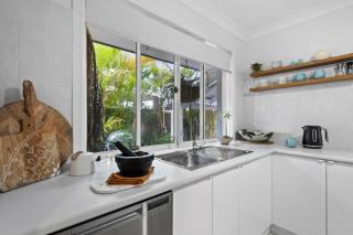 Sunblest 158 Woodburn Street - 1