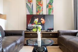 WestPoint Executive Sandton Central 2-bed Apartment - 8