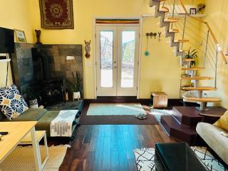 Blissful Acres hilltop cottage - 5