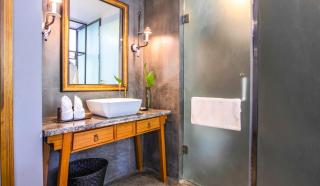 Yangshuo Courtyard Hotel - An all-English team by the Li River - 4