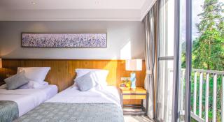 Yangshuo Courtyard Hotel - An all-English team by the Li River - 8