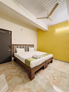 Hotel Heraa Inn - 1