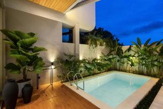 Modern 2BR Design Haven with green views, rooftop - 3