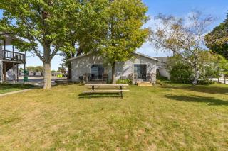 11 Family Lakefront Studios on Lake Missaukee - Sleeps 40 - 7