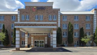 Comfort Inn & Suites Grafton-Cedarburg - 8