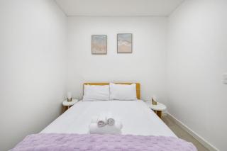 2BR Mascot Apartment near Airport & CBD - 3