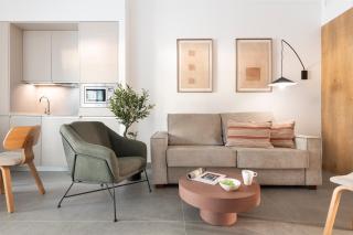 Rafael Salas Suite Apartments - 1