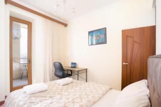 Sunny 3 Bedrooms Large Apartment with 2 Baths , Great View - 4