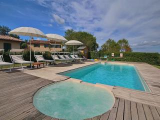 Cottage in Montelabbate with Pool, Garden, BBQ, Parking - 5