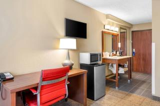 Comfort Inn Mayfield Heights Cleveland East - 2