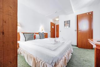 Hotel Domschatz - 4
