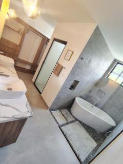 Casa Bo Jungle - Steps to Tamarindo Beach - Surf Pool - 6