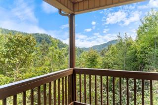 Exclusive Attraction Ticket Prices! Mountain Nest, Fire Pit, Hot Tub & Views - 4