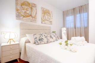 Expoholidays- Rueda Lopez con PARKING GRATIS 3A - 5