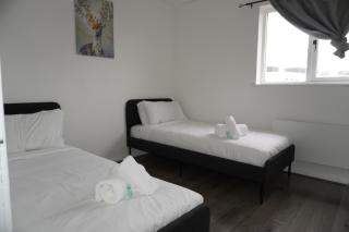 Glasgow Riverview Apartment - 4
