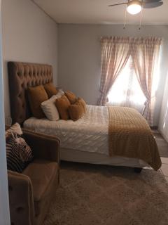 Auntie Joy Home - 1