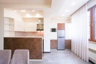 Nice 2 Bedroom apt near Malibu Garden! - 8