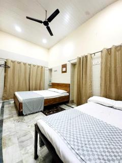 House of Kashi Homestay- Studio and Budget Rooms - 3
