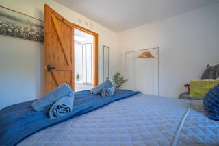 Rural Farm Cottage nr Canterbury - logburner, parking, 2bed and 2bath -idyllic setting - 1