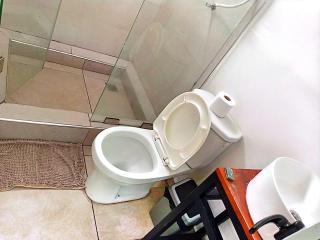 Yet Shipping Container - 6