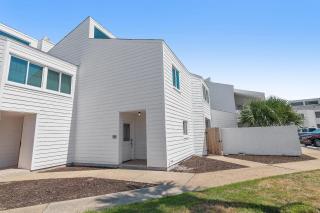 Shoreline Towers Townhouse 4-3 - 8