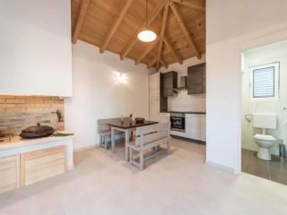 Villa in Debeljak with Pool near the Sea - 9